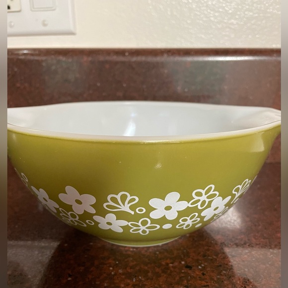 Pyrex Ovenware 442 1 1/2 Qt Bowl Made in USA Green With White Flowers Excellent - Picture 10 of 10